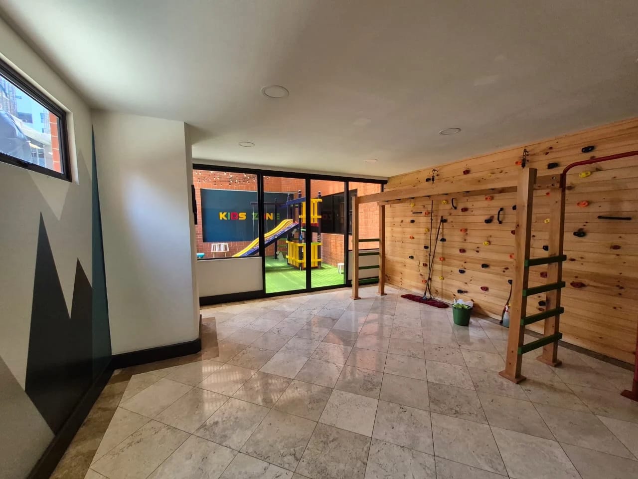 Apartamento amueblado en renta!! Excelente ubicación de la zona 14 — Apartamento en Alquiler en Real de Las Américas, Zona 14, Guatemala, Ciudad — foto 16 de 17
