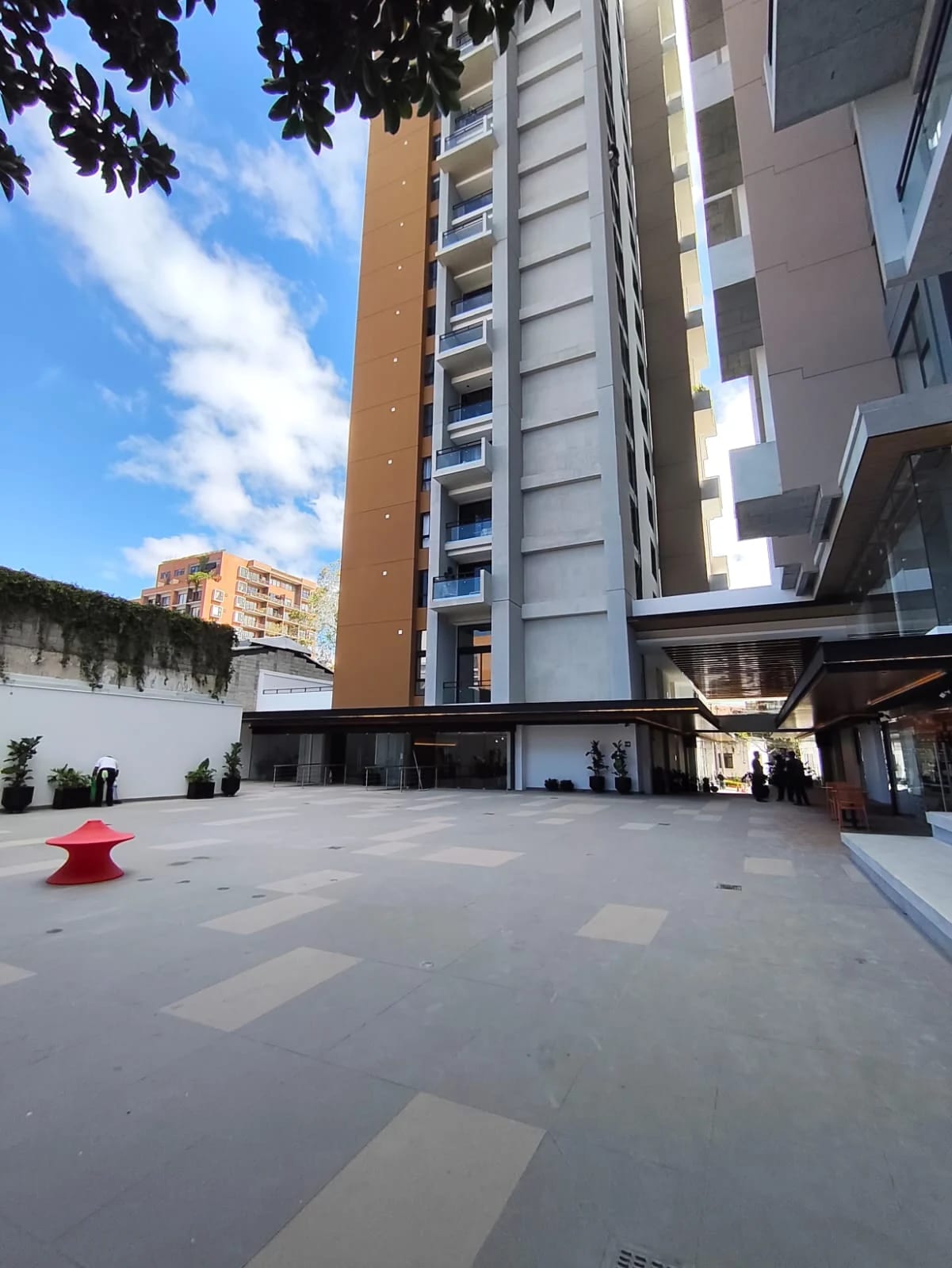 Vive en el Corazón de la zona 4 - INARA CUATRO NORTE - Torre Sara — Apartamento en Alquiler en Inara Cuatro Norte, Zona 4, Guatemala, Ciudad — foto 1 de 17