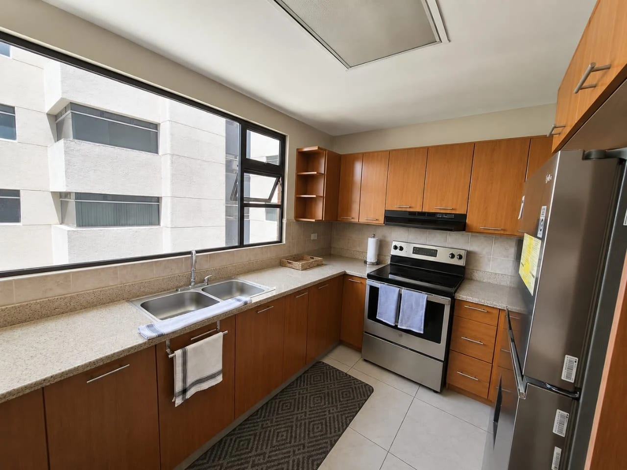 Apartamento amueblado en renta!! Excelente ubicación de la zona 14 — Apartamento en Alquiler en Real de Las Américas, Zona 14, Guatemala, Ciudad — foto 7 de 17