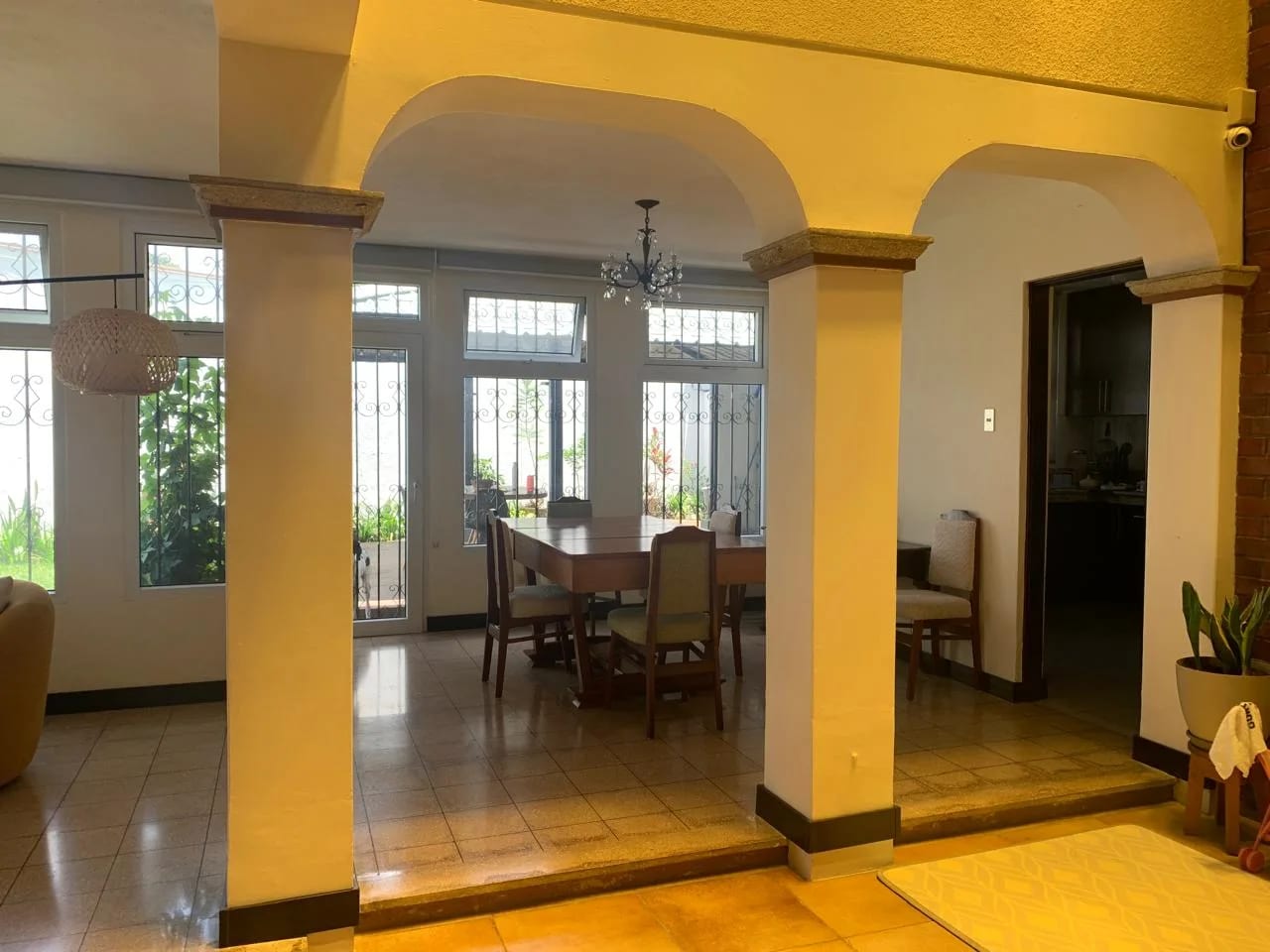 Preciosa Casa en Kanajuyu 1 Zona 16 — Casa en Venta en Kanajuyú, Zona 16, Guatemala, Ciudad — foto 5 de 14