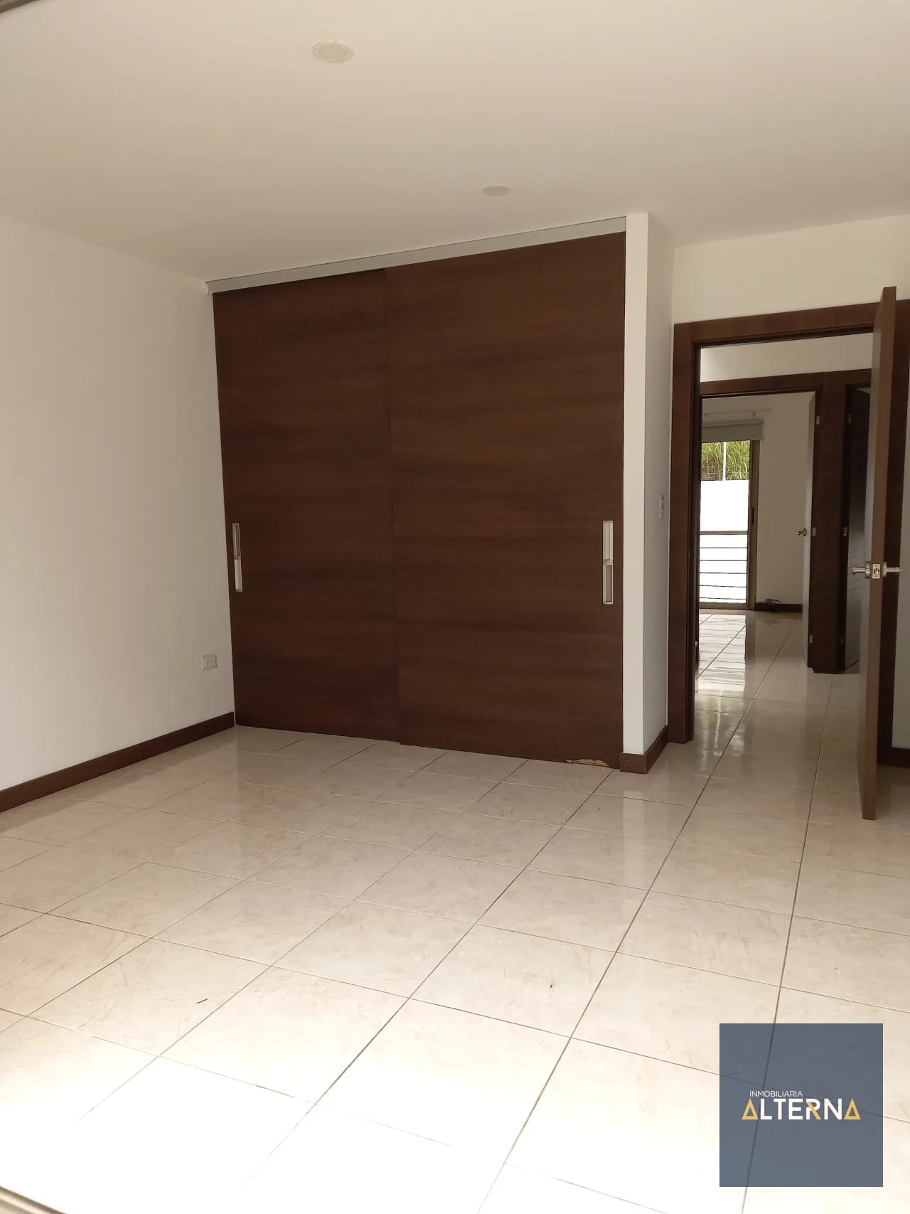 Casa en renta Zona 16 — Casa en Alquiler en Zona 16, Guatemala, Ciudad — foto 4 de 14