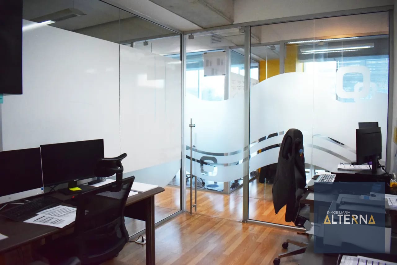 Oficina en Renta en zona 10 — Oficina en Alquiler en Zona 10, Guatemala, Ciudad — foto 2 de 10