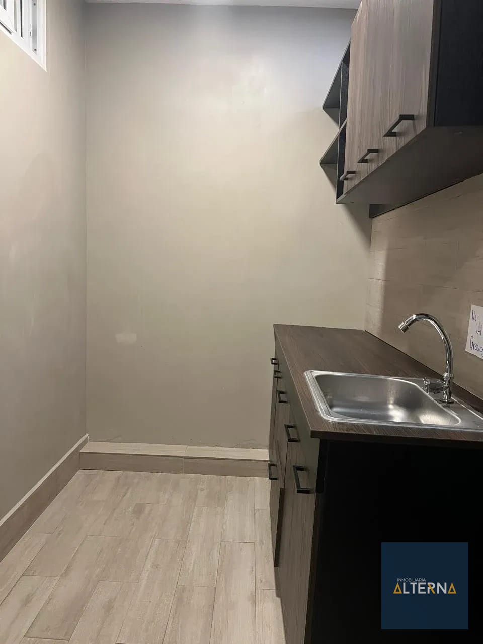 Aparta-estudio Amueblado en Renta en Zona 10 — Apartamento en Alquiler en Zona 10, Guatemala, Ciudad — foto 2 de 4