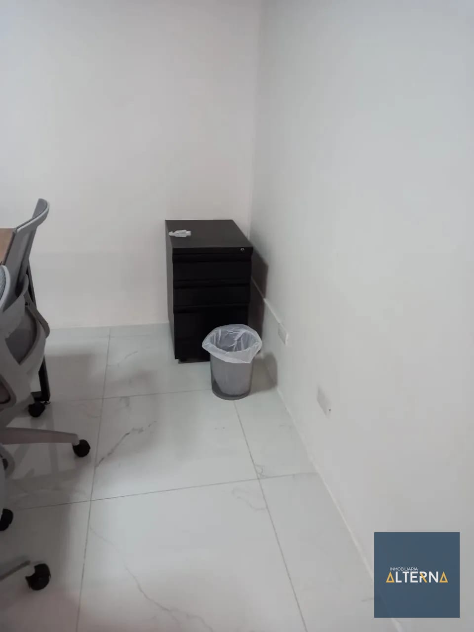 Oficina Estilo Co Working en Renta en zona 10 — Oficina en Alquiler en Zona 10, Guatemala, Ciudad — foto 2 de 7