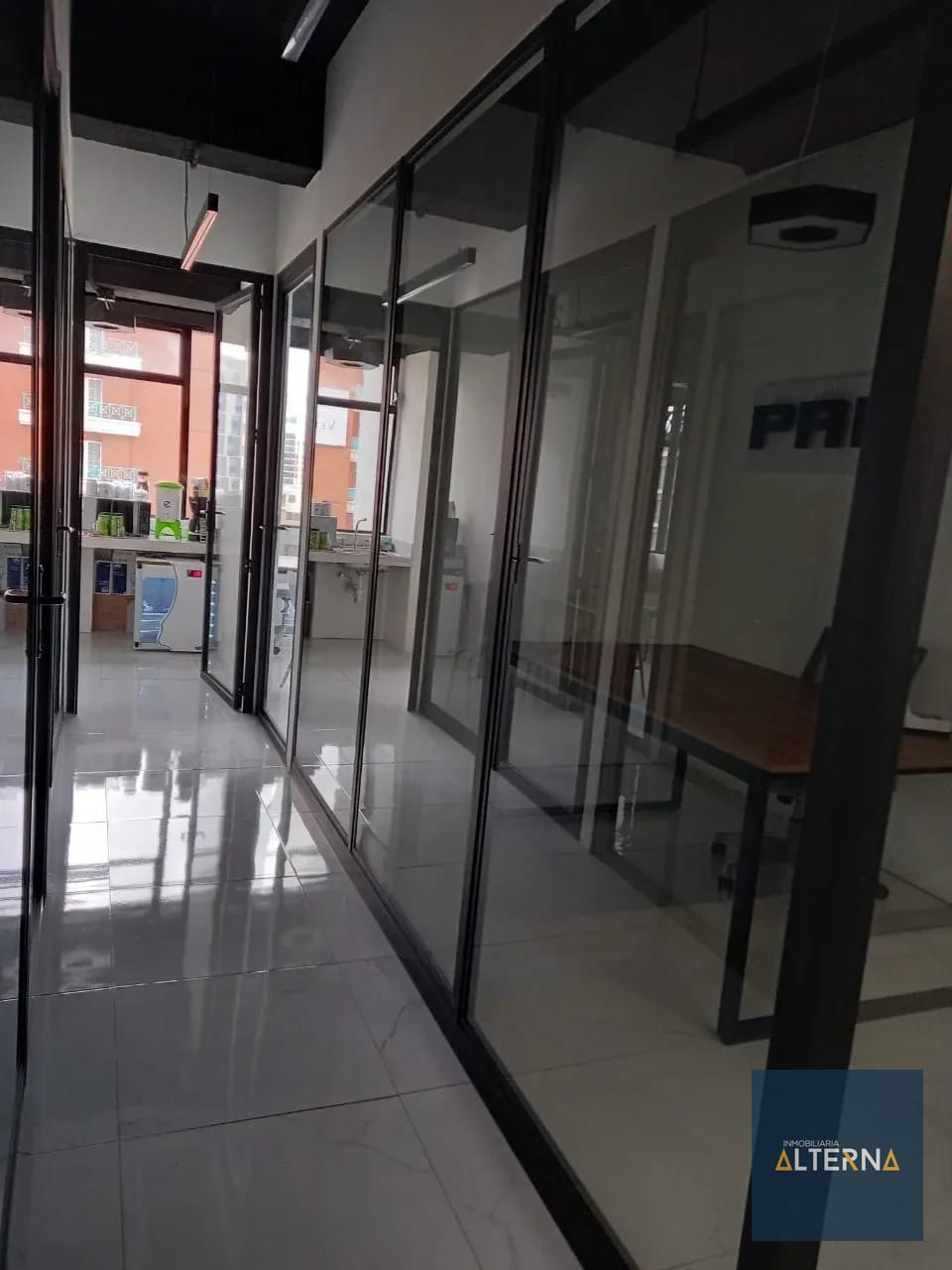 Oficina Estilo Co Working en Renta en zona 10 — Oficina en Alquiler en Zona 10, Guatemala, Ciudad — foto 1 de 7