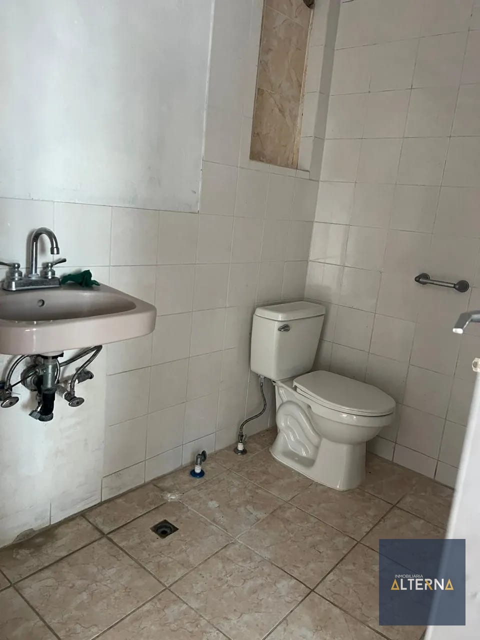 Casa en Renta en San Lucas — Casa en Alquiler en San Lucas Sacatepéquez, Sacatepéquez — foto 2 de 17