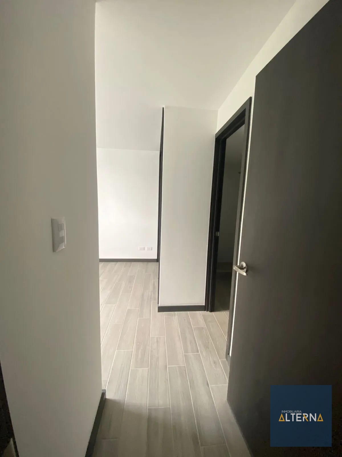Apartamento en Renta en Zona 16 Muy cerca de la entrada a Hacienda Real — Apartamento en Alquiler en Zona 16, Guatemala, Ciudad — foto 1 de 7