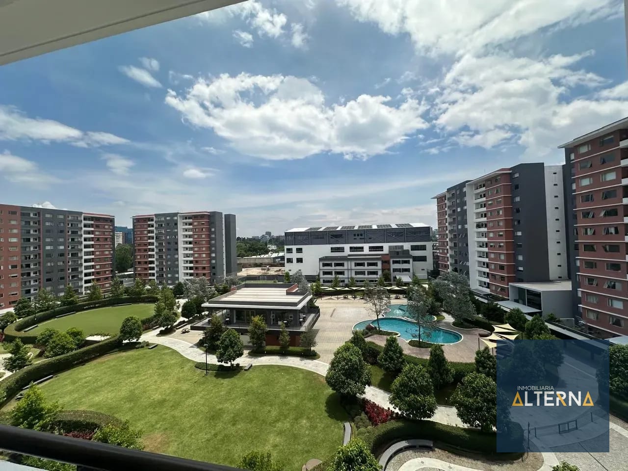 Apartamento en renta en Zona 14 — Apartamento en Alquiler en Zona 14, Guatemala, Ciudad — foto 1 de 8