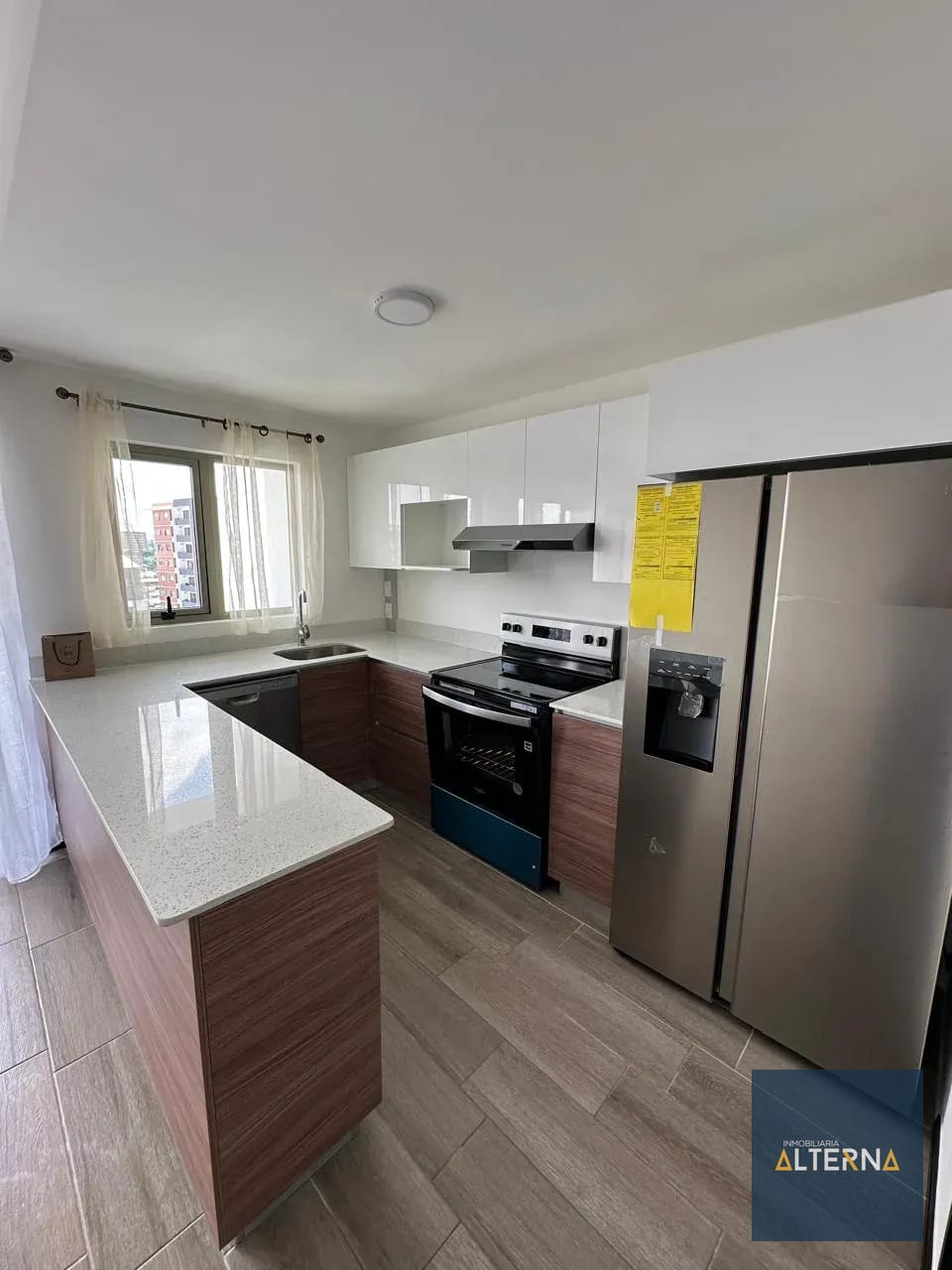 Apartamento en renta en Zona 14 — Apartamento en Alquiler en Zona 14, Guatemala, Ciudad — foto 4 de 8