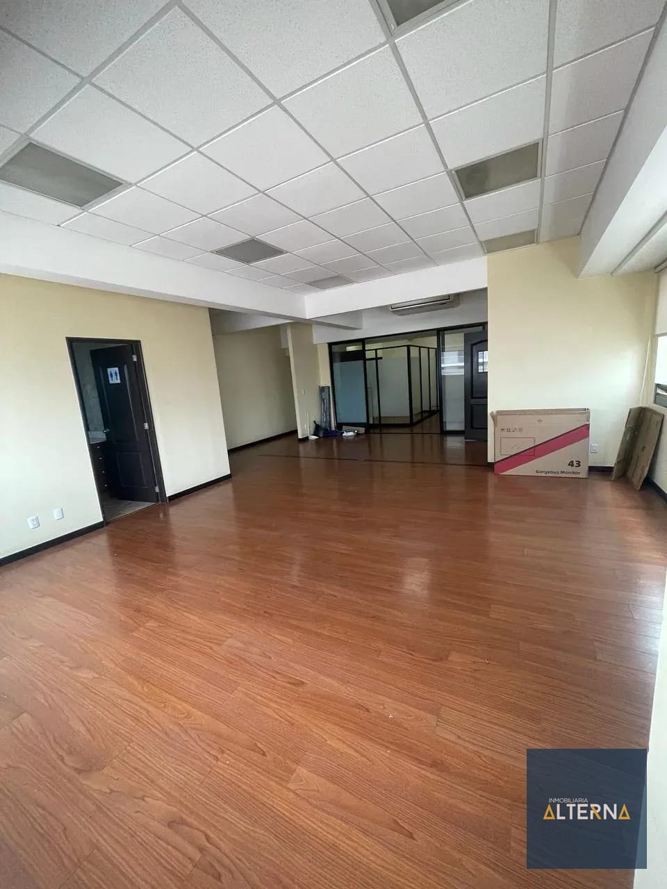 Oficina en Renta en Zona 10 — Oficina en Alquiler en Zona 10, Guatemala, Ciudad — foto 6 de 12