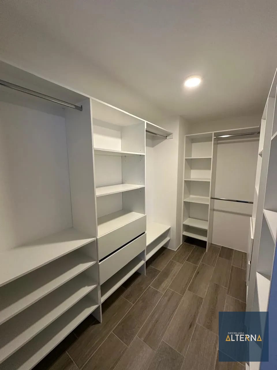 Apartamento en renta en Zona 14 — Apartamento en Alquiler en Zona 14, Guatemala, Ciudad — foto 4 de 8