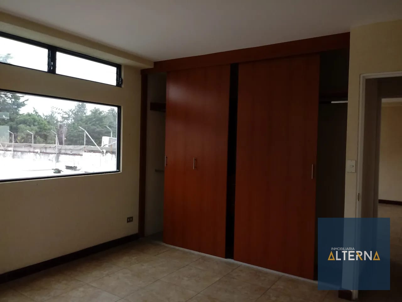 Apartamento en Renta en zona 10 muy cerca de centro medico — Apartamento en Alquiler en Zona 10, Guatemala, Ciudad — foto 2 de 10