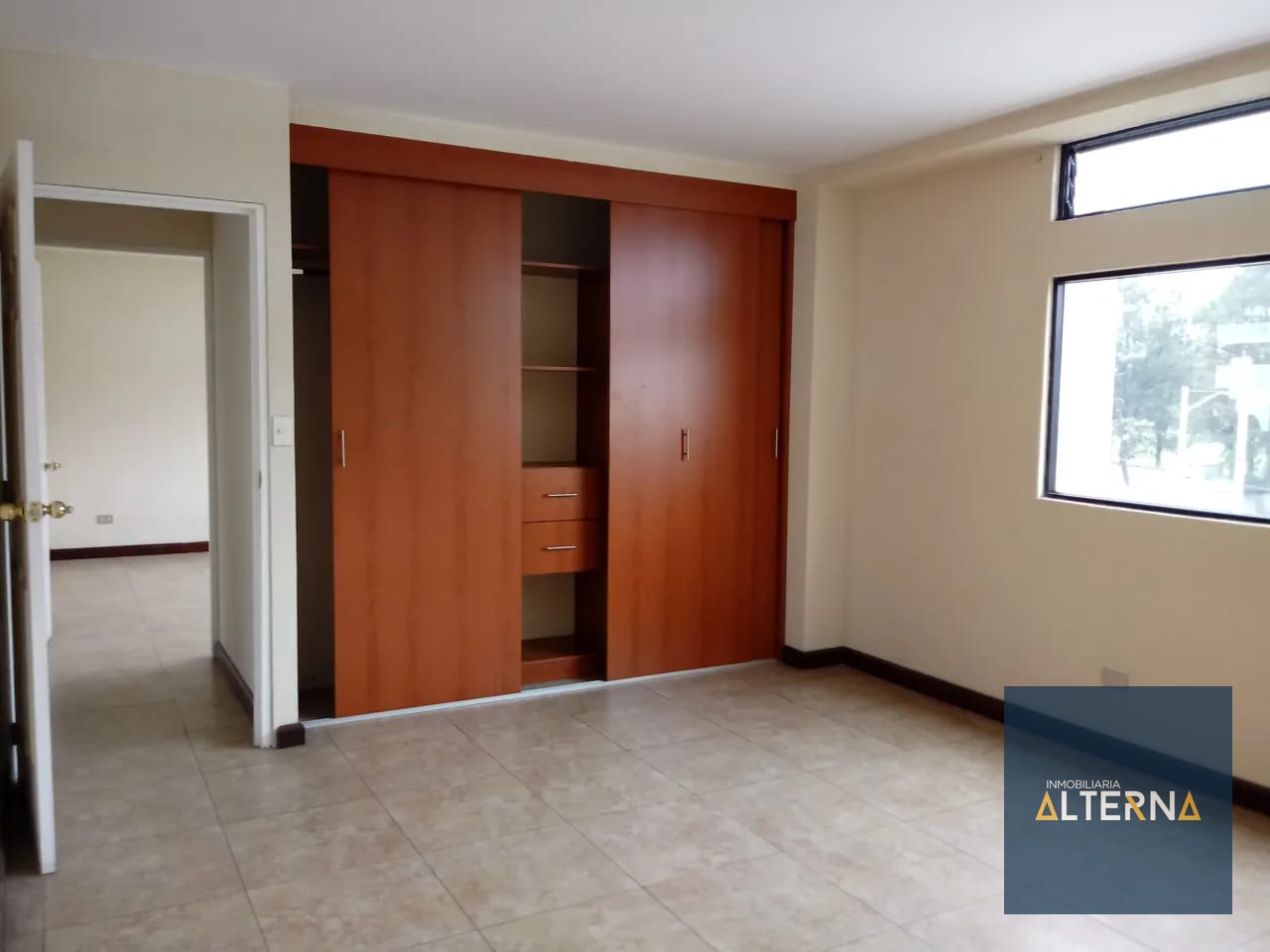 Apartamento en Renta en zona 10 muy cerca de centro medico — Apartamento en Alquiler en Zona 10, Guatemala, Ciudad — foto 4 de 10