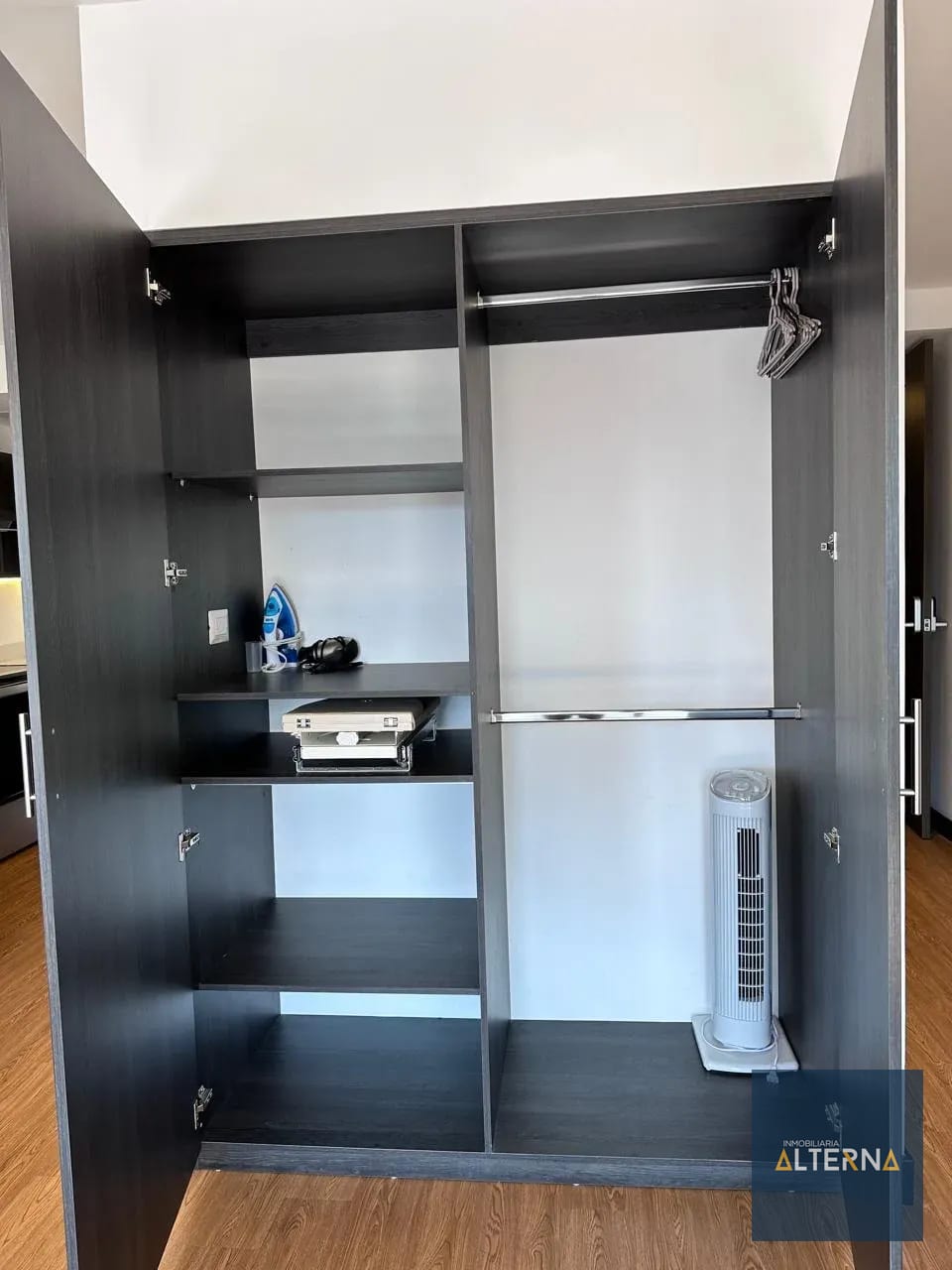 Lindo Apartamento Amueblado tipo eficiente en Renta en Zona 10 — Apartamento en Alquiler en Zona 10, Guatemala, Ciudad — foto 1 de 10