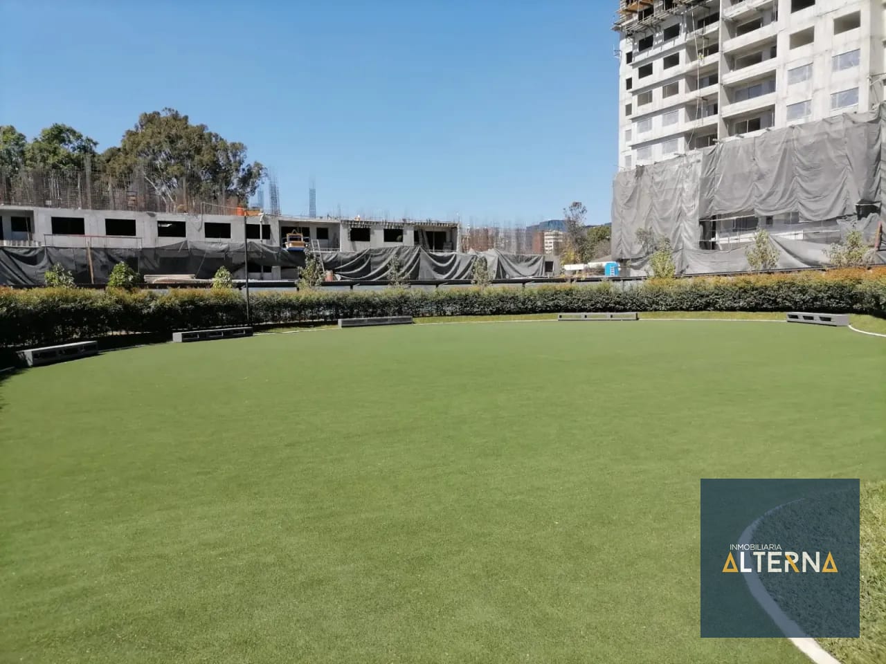 Apartamento en Venta Zona 14 primer nivel con jardin — Apartamento en Venta en Zona 14, Guatemala, Ciudad — foto 1 de 10