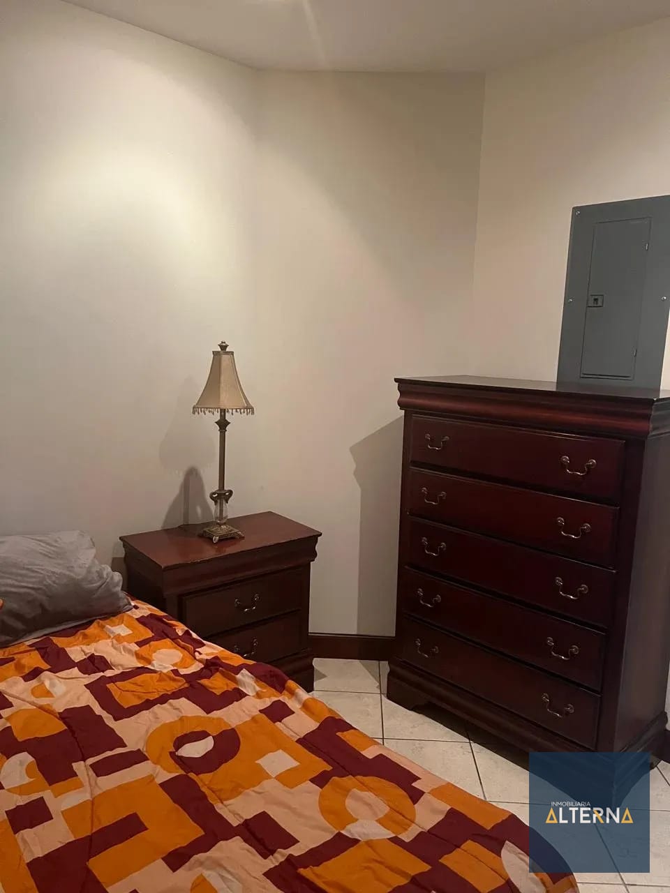 Apartamento en Renta Amueblado y Equipado Zona 10 — Apartamento en Alquiler en Zona 10, Guatemala, Ciudad — foto 4 de 11