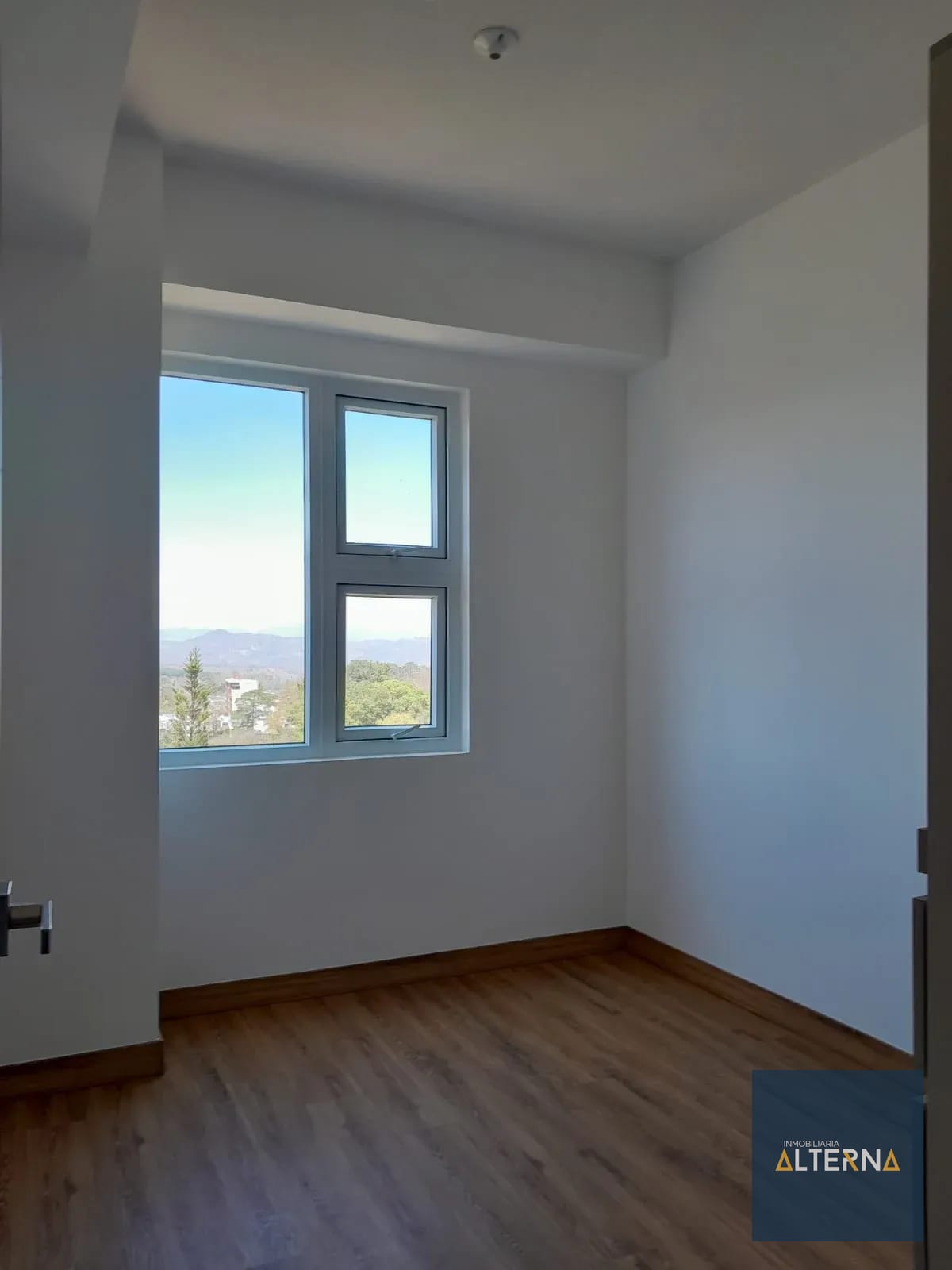Apartamento en Renta en Zona 2 — Apartamento en Alquiler en Zona 2, Guatemala, Ciudad — foto 2 de 17