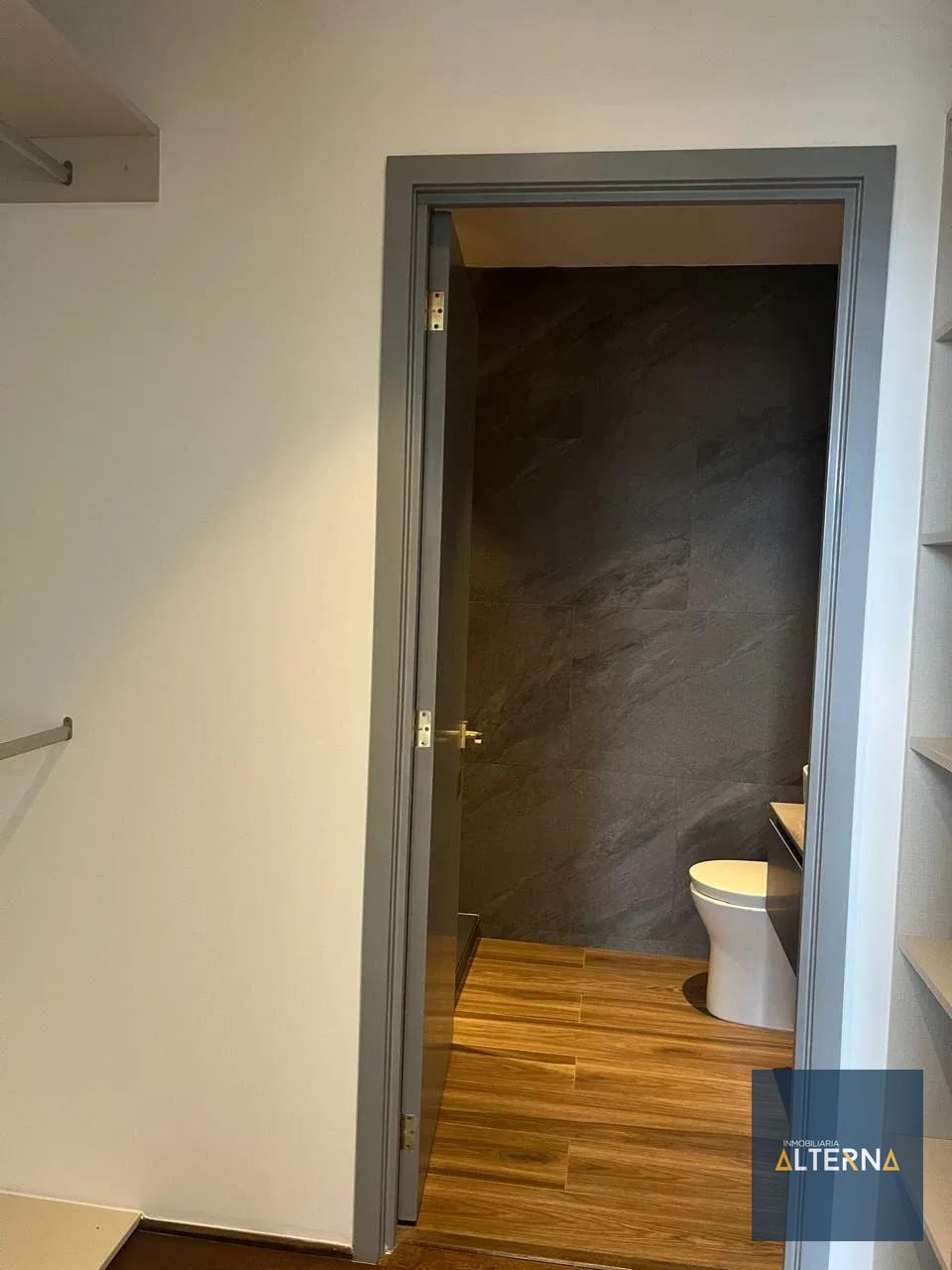 Apartamento en renta zona 10 EDIFICIO ATARAH — Apartamento en Alquiler en Zona 10, Guatemala, Ciudad — foto 11 de 16