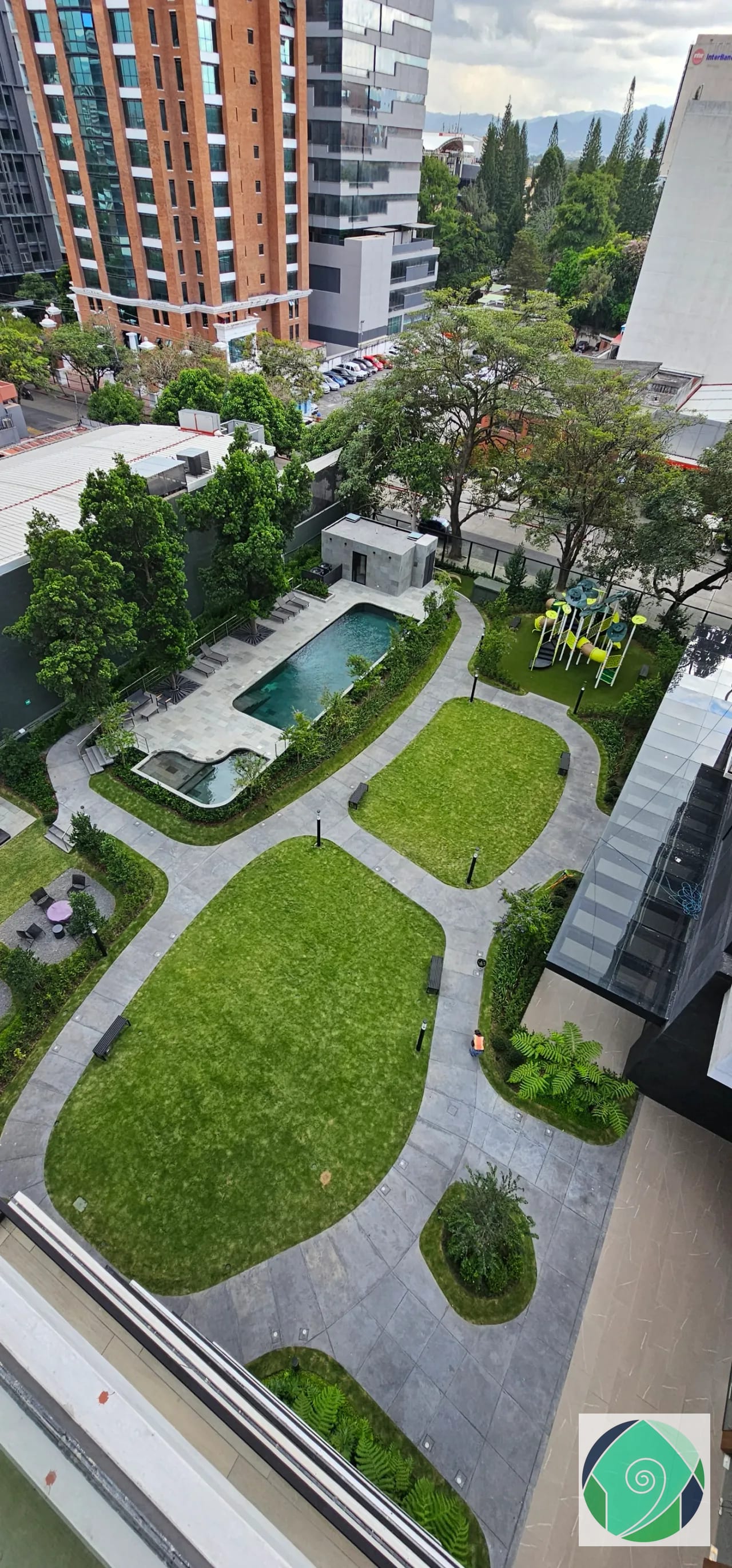 Alquiler Apartamento de 2 Habitaciones en Ferré 10, Z10 — Apartamento en Alquiler en Ferré Diez, Zona 10, Guatemala, Ciudad — foto 1 de 17
