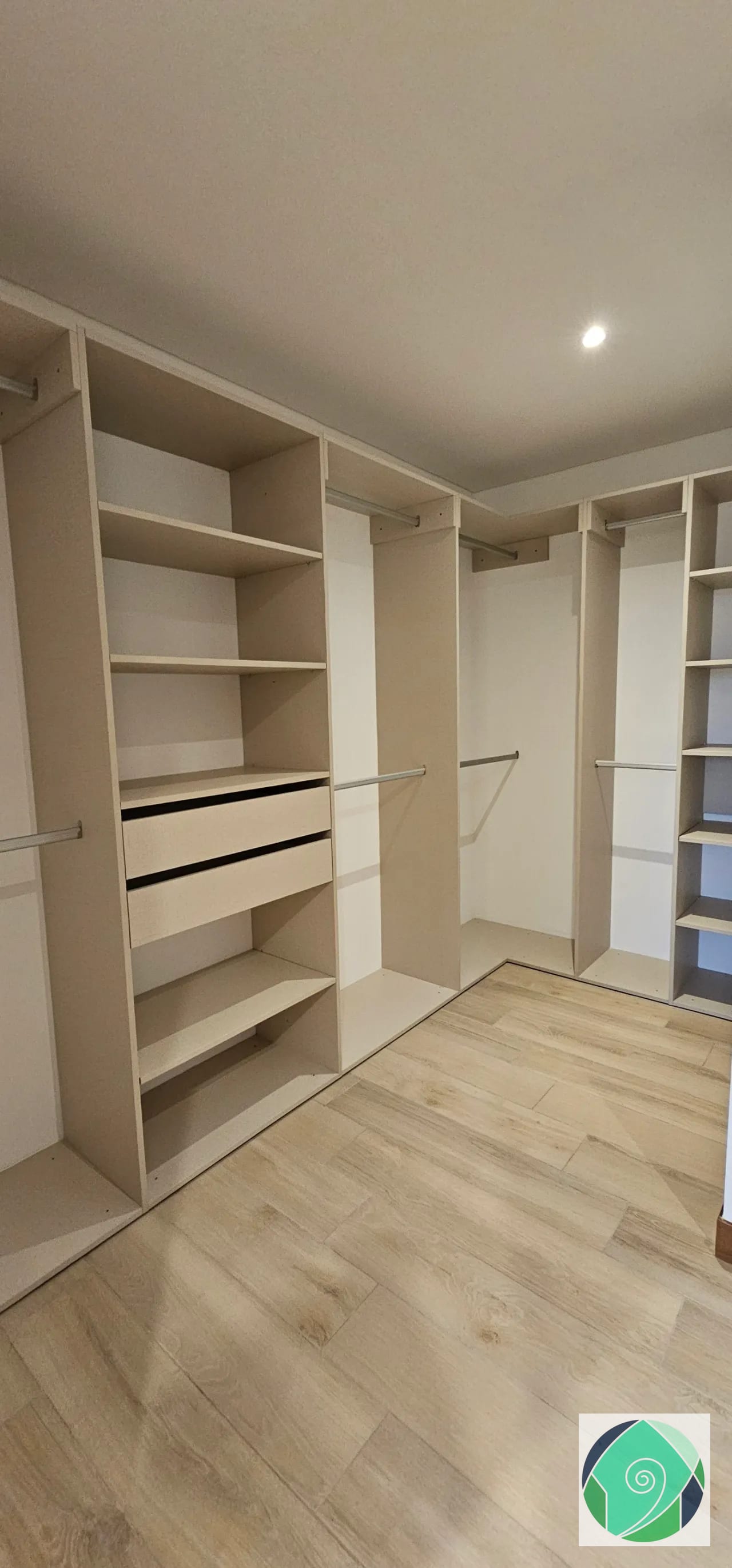 Alquiler Apartamento de 2 Habitaciones en Ferré 10, Z10 — Apartamento en Alquiler en Ferré Diez, Zona 10, Guatemala, Ciudad — foto 13 de 17