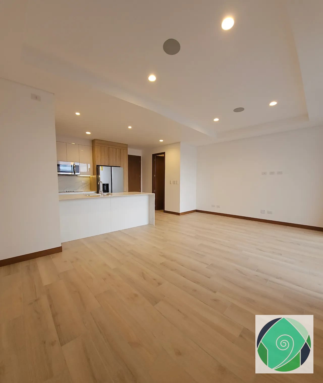 Alquiler Apartamento de 3 Habitaciones en Ferré Diez, Z10 — Apartamento en Alquiler en Ferré Diez, Zona 10, Guatemala, Ciudad — foto 5 de 17