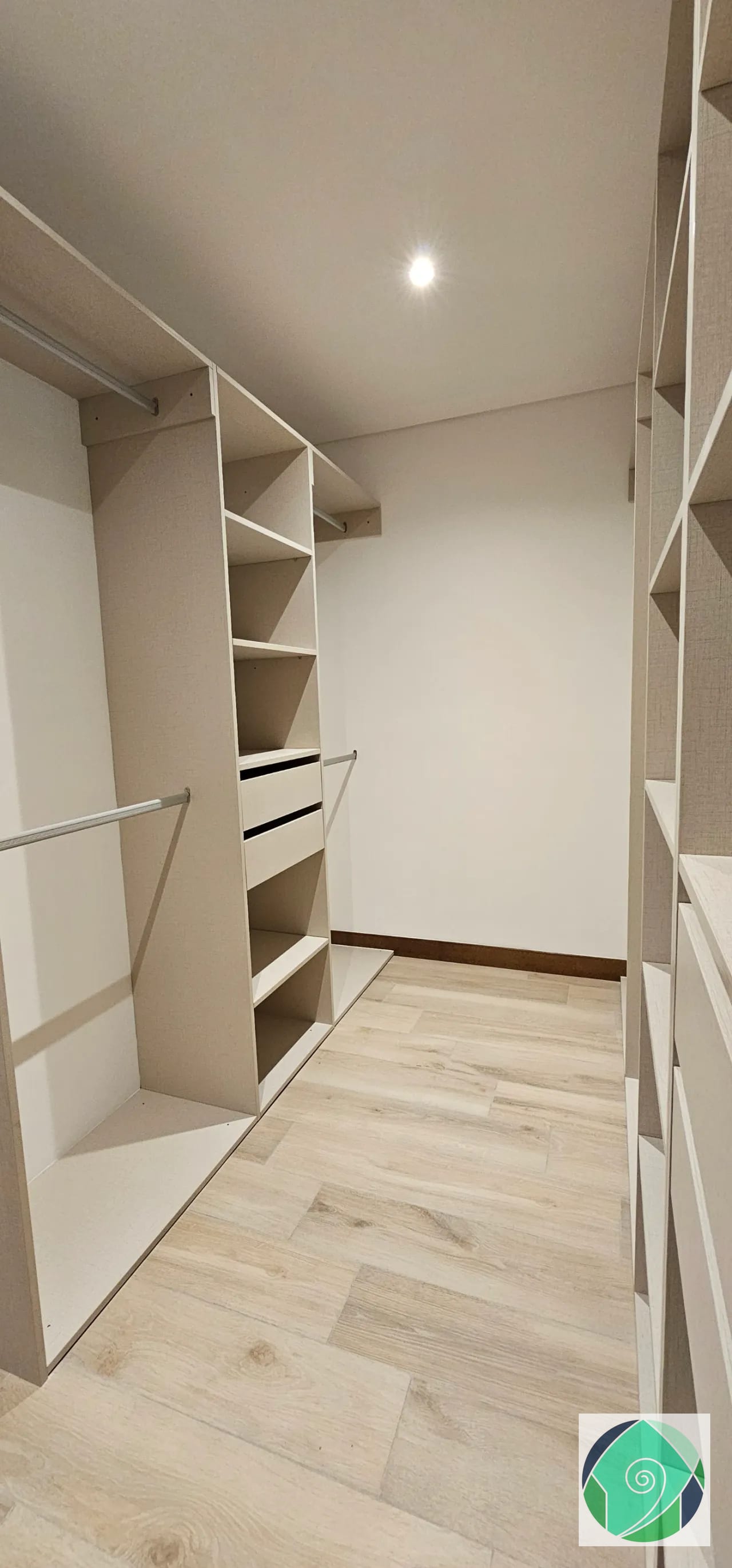 Alquiler Apartamento de 3 Habitaciones en Ferré Diez, Z10 — Apartamento en Alquiler en Ferré Diez, Zona 10, Guatemala, Ciudad — foto 14 de 17