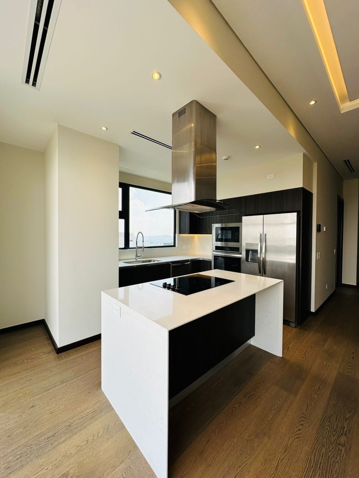Apartamento en venta zona 10 — Apartamento en Venta en Zona 10, Guatemala, Ciudad — foto 1 de 5