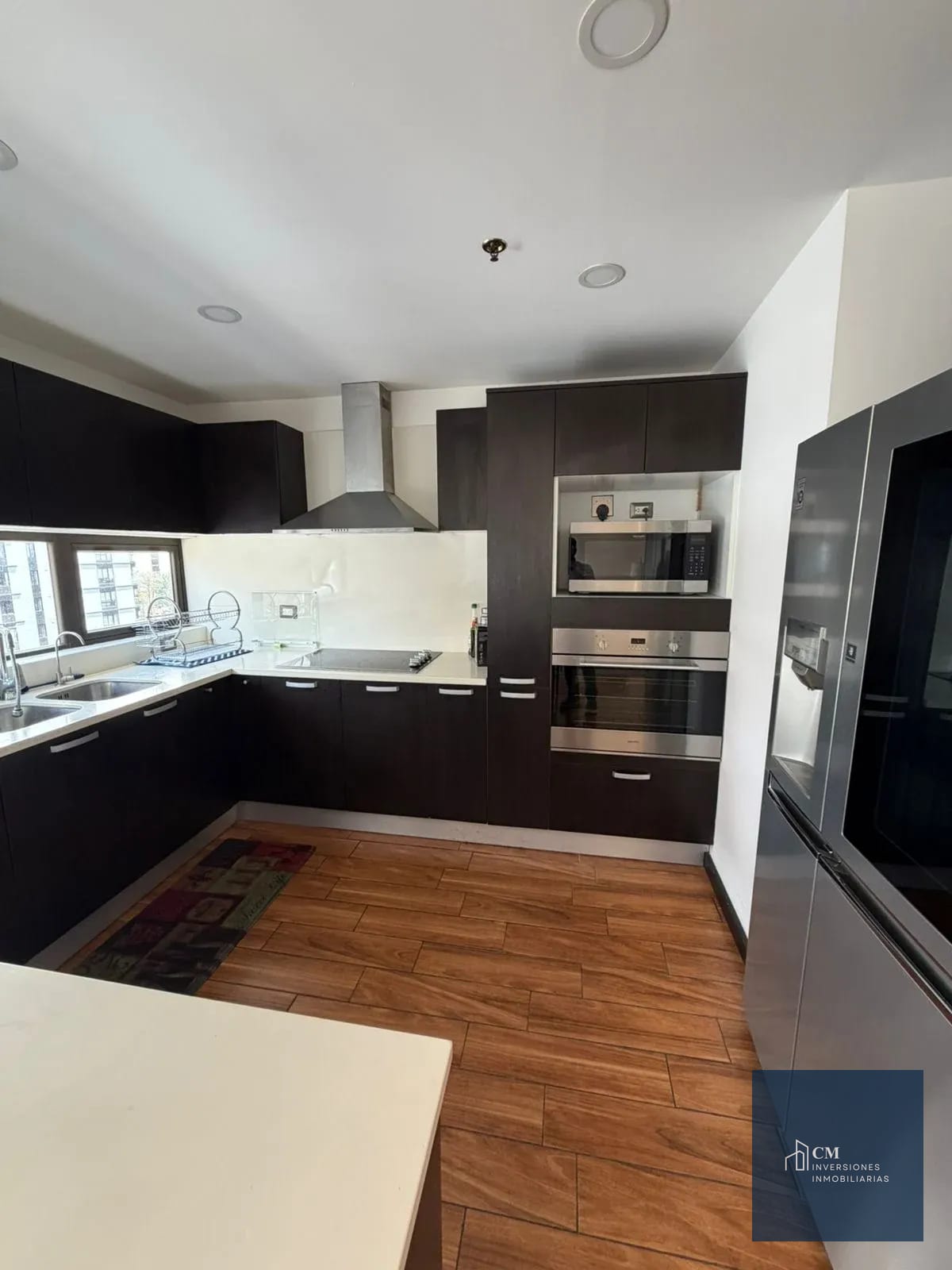 Cocina — Vive con estilo en Vista Hermosa I: apartamento amueblado en renta Z15 — Apartamento en Alquiler en Vista Hermosa I, Zona 15, Guatemala, Ciudad — foto 5 de 14