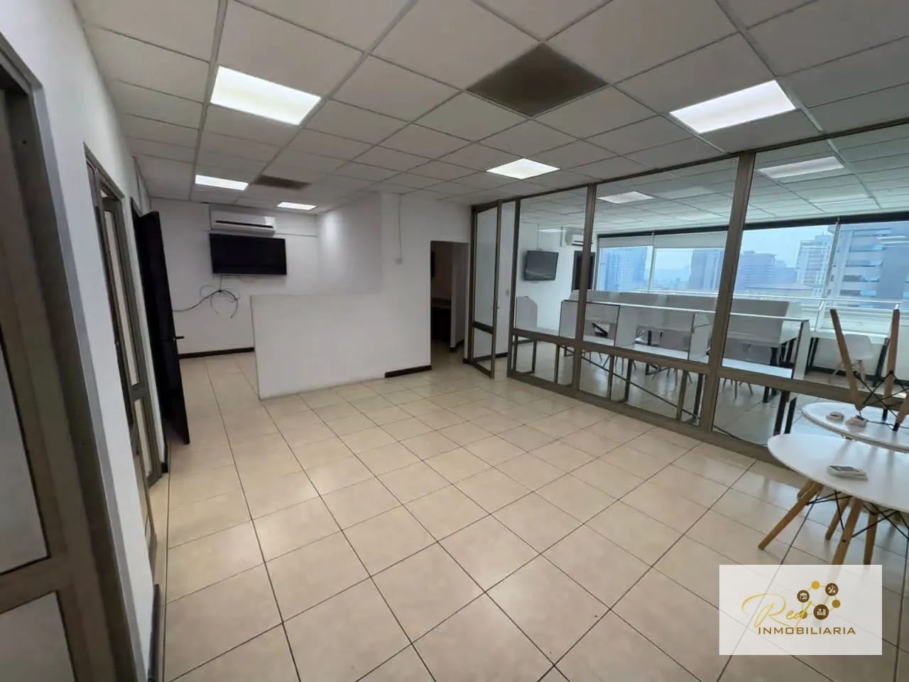 🏢 Oficina en Venta – Dubai Center, Zona 10 — Oficina en Venta en Dubai Center, Zona 10, Guatemala, Ciudad — foto 3 de 11