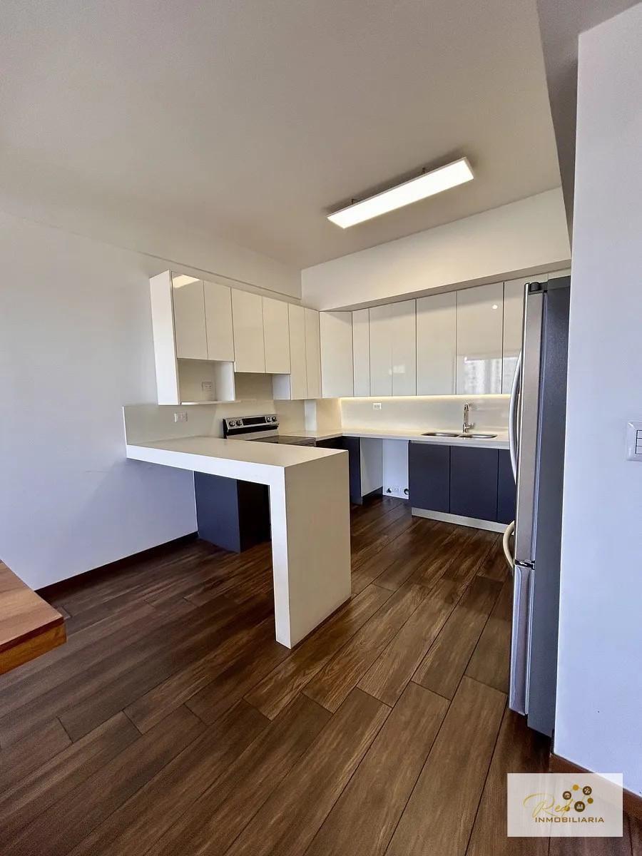 🏙️✨ Penthouse en Venta | Exclusividad, comodidad y ubicación privilegiada — Apartamento en Venta en Zona 10, Guatemala, Ciudad — foto 8 de 11
