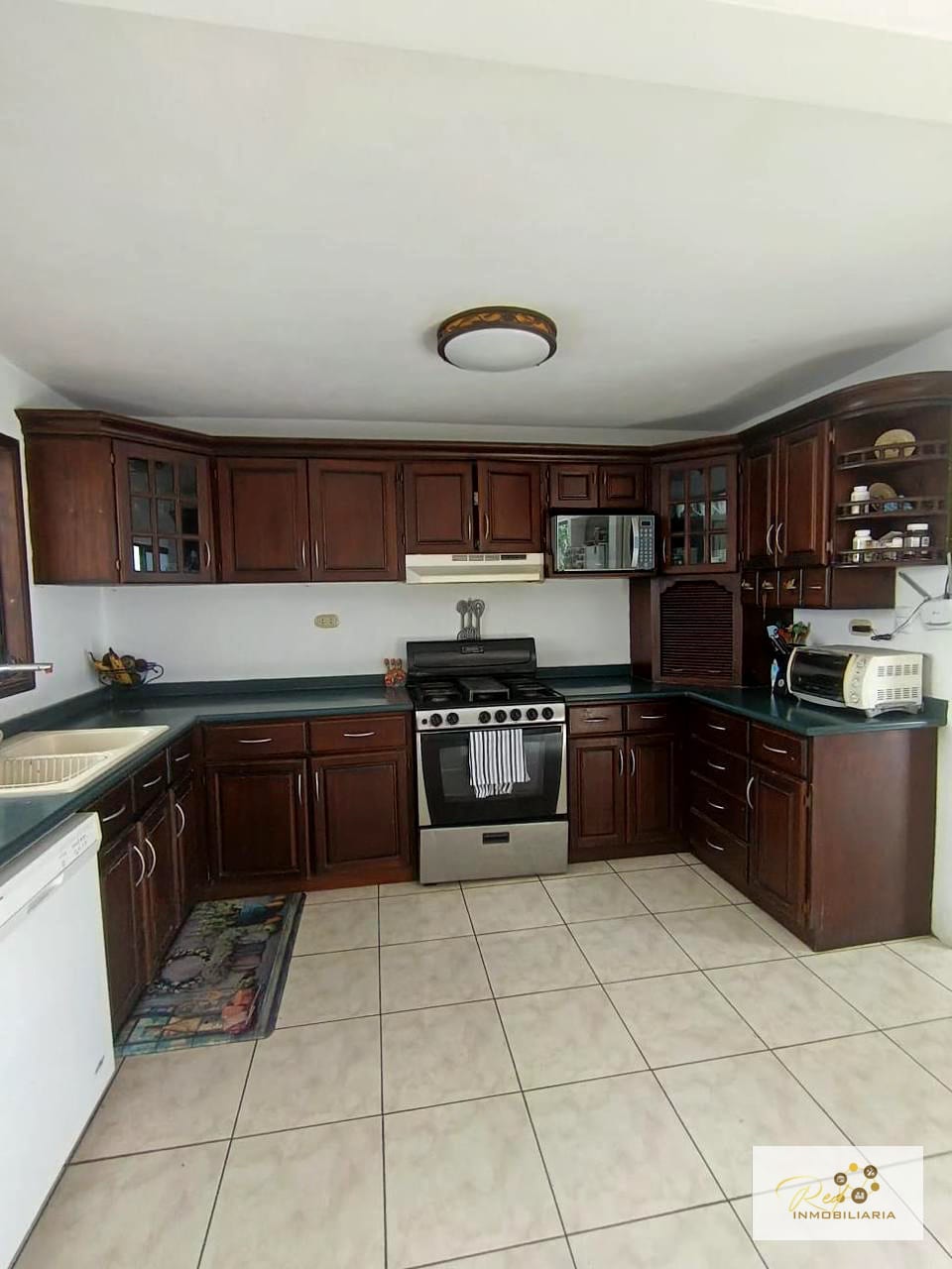 Venta de Propiedad Exclusiva en San Cristobal, Zona 8 de Mixco — Casa en Venta en Zona 8 Mixco, Guatemala, Ciudad — foto 7 de 12
