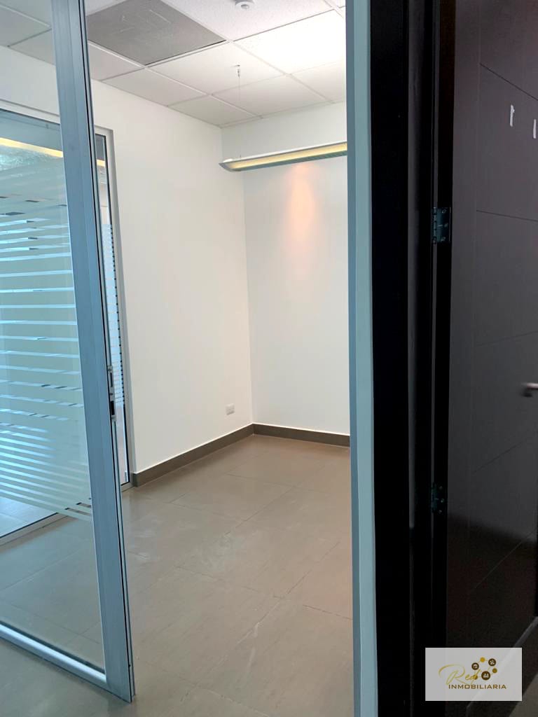 🏢 Oficinas en Venta – Torre IV, Zona Pradera — Oficina en Venta en Zona 10, Guatemala, Ciudad — foto 13 de 16