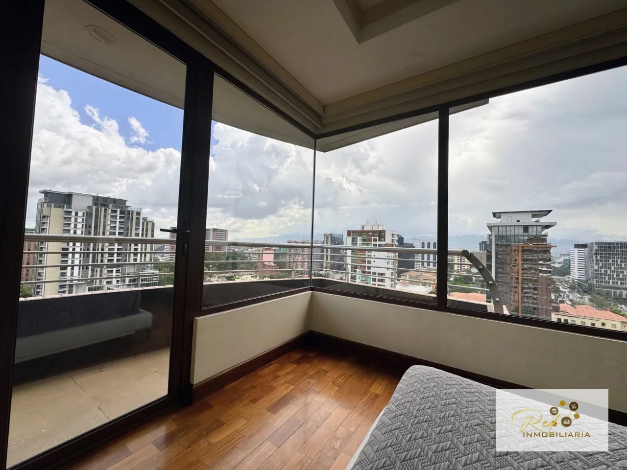 Venta Apartamento de Lujo, Edificio Santa María, Zona 10, Guatemala — Apartamento en Venta en Santa María, Zona 10, Guatemala, Ciudad — foto 8 de 15