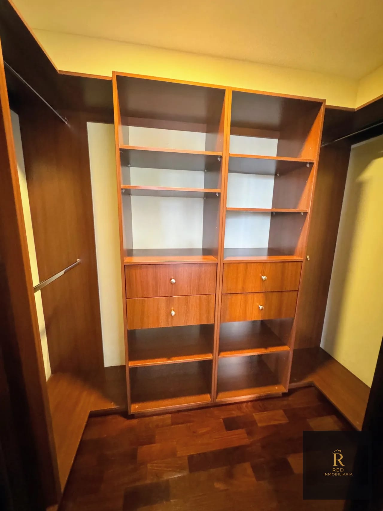 Venta Apartamento de Lujo, Edificio Santa María, Zona 10, Guatemala — Apartamento en Venta en Santa María, Zona 10, Guatemala, Ciudad — foto 13 de 15