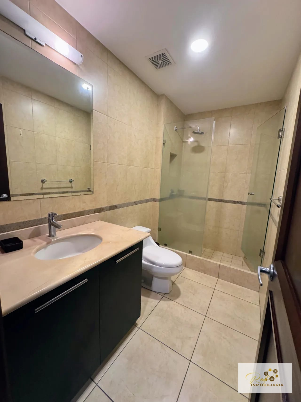 Venta Apartamento de Lujo, Edificio Santa María, Zona 10, Guatemala — Apartamento en Venta en Santa María, Zona 10, Guatemala, Ciudad — foto 14 de 15