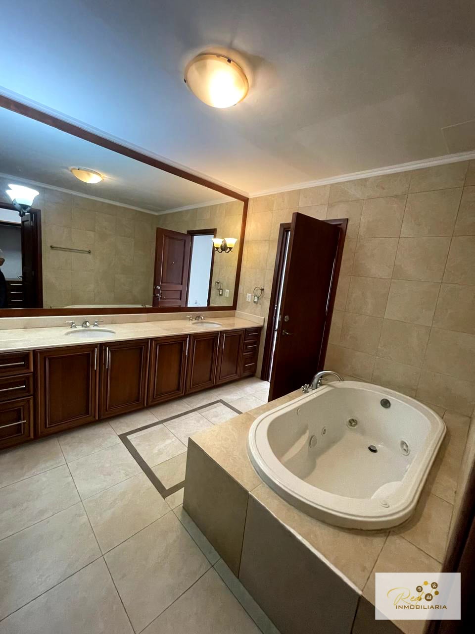 🏢 en Alquiler – Tadeus Zona 14 — Apartamento en Alquiler en Tadeus, Zona 14, Guatemala, Ciudad — foto 9 de 17