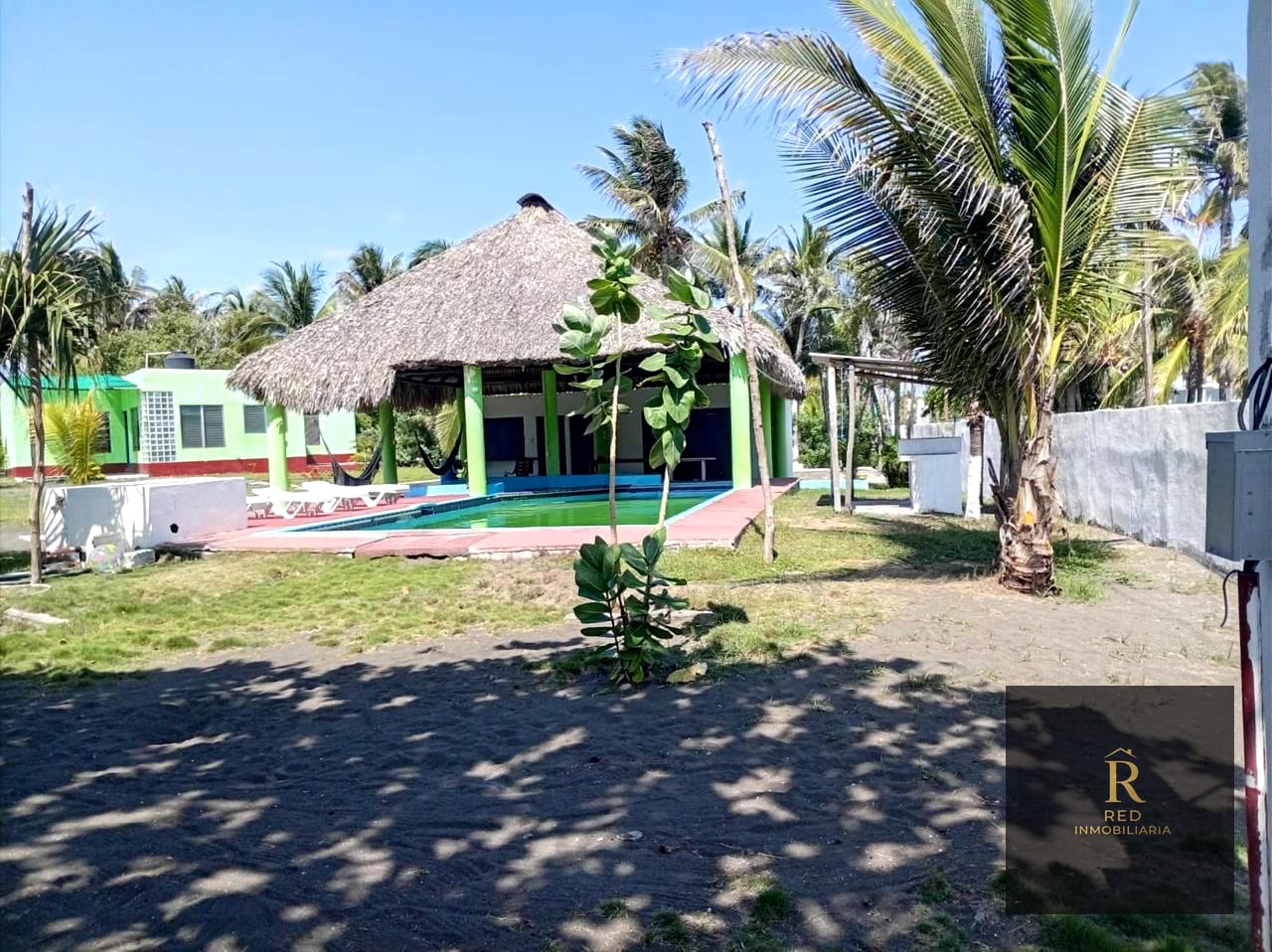 🏖️ Terreno con dos bungalows en venta — Aldea El Pumpo, Km 144 a 3 Km de Monterrico — Terreno en Venta en Monterrico, Santa Rosa — foto 1 de 14