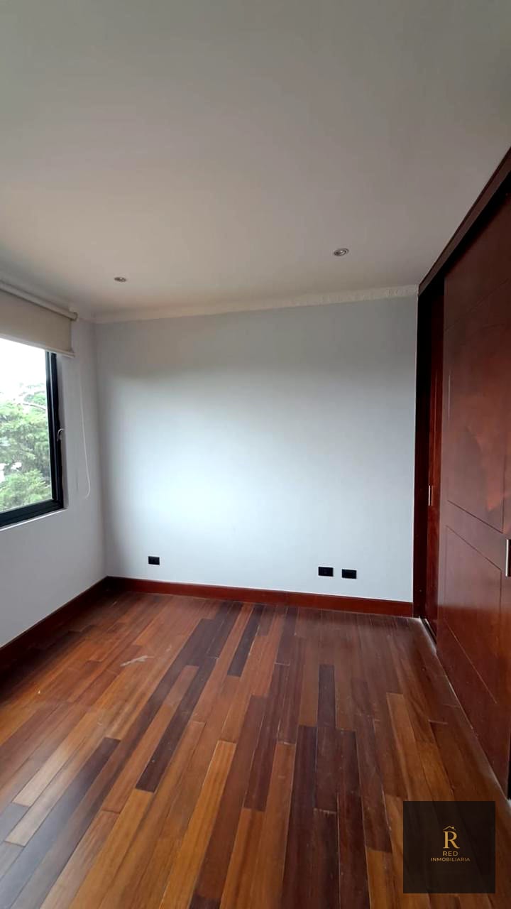 🏢 Renta de amplio apartamento — Edificio Oakland, Zona 10 — Apartamento en Alquiler en Zona 10, Guatemala, Ciudad — foto 11 de 17