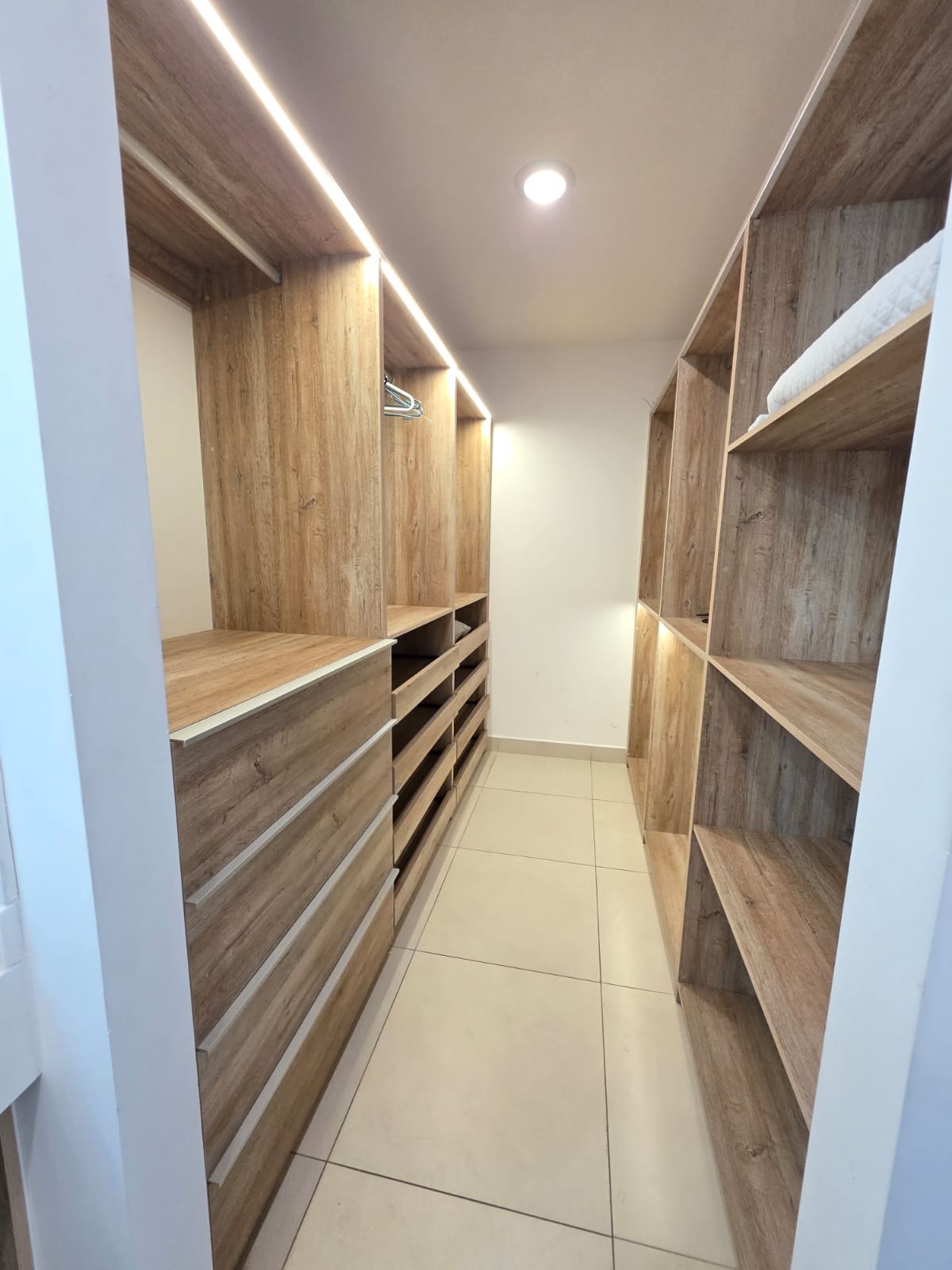 BE14 / APARTAMENTO EN RENTA DE 3 HABITACIONES — Apartamento en Alquiler en Be14, Zona 14, Guatemala, Ciudad — foto 11 de 11