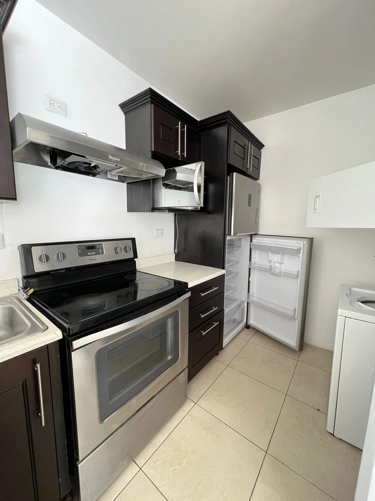 El Pórtico Z7 / Apartamento en Renta de 3 Habitaciones y 2 Parqueos — Apartamento en Alquiler en Zona 7, Guatemala, Ciudad — foto 3 de 13