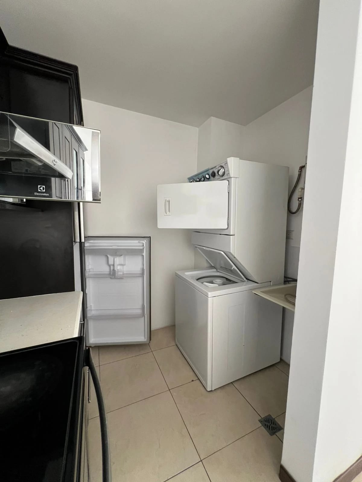 El Pórtico Z7 / Apartamento en Renta de 3 Habitaciones y 2 Parqueos — Apartamento en Alquiler en Zona 7, Guatemala, Ciudad — foto 4 de 13