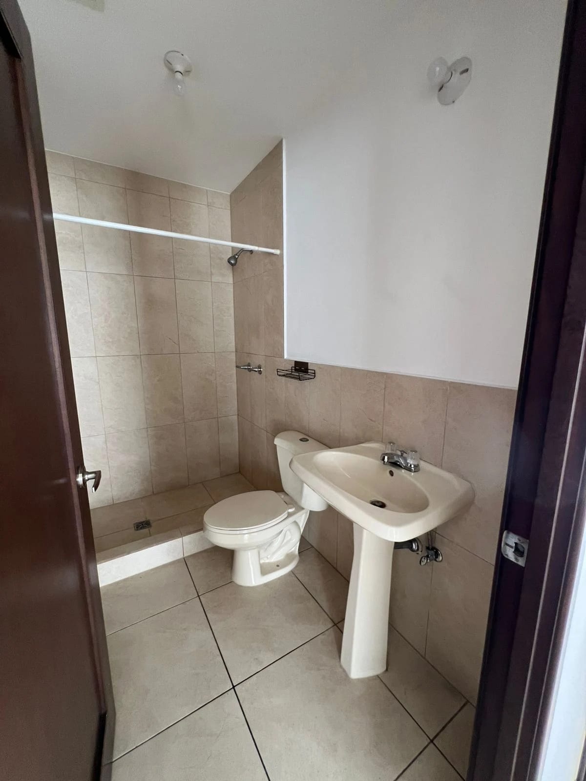 El Pórtico Z7 / Apartamento en Renta de 3 Habitaciones y 2 Parqueos — Apartamento en Alquiler en Zona 7, Guatemala, Ciudad — foto 8 de 13