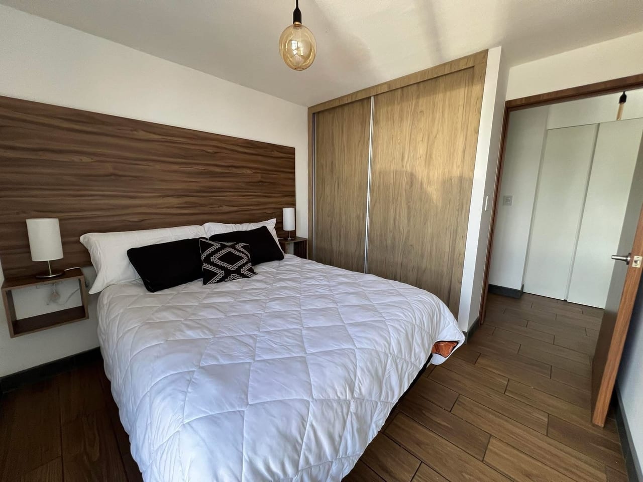 BE14 / Apartamento en Venta / Amueblado de 1 Habitación — Apartamento en Alquiler en Be14, Zona 14, Guatemala, Ciudad — foto 2 de 8