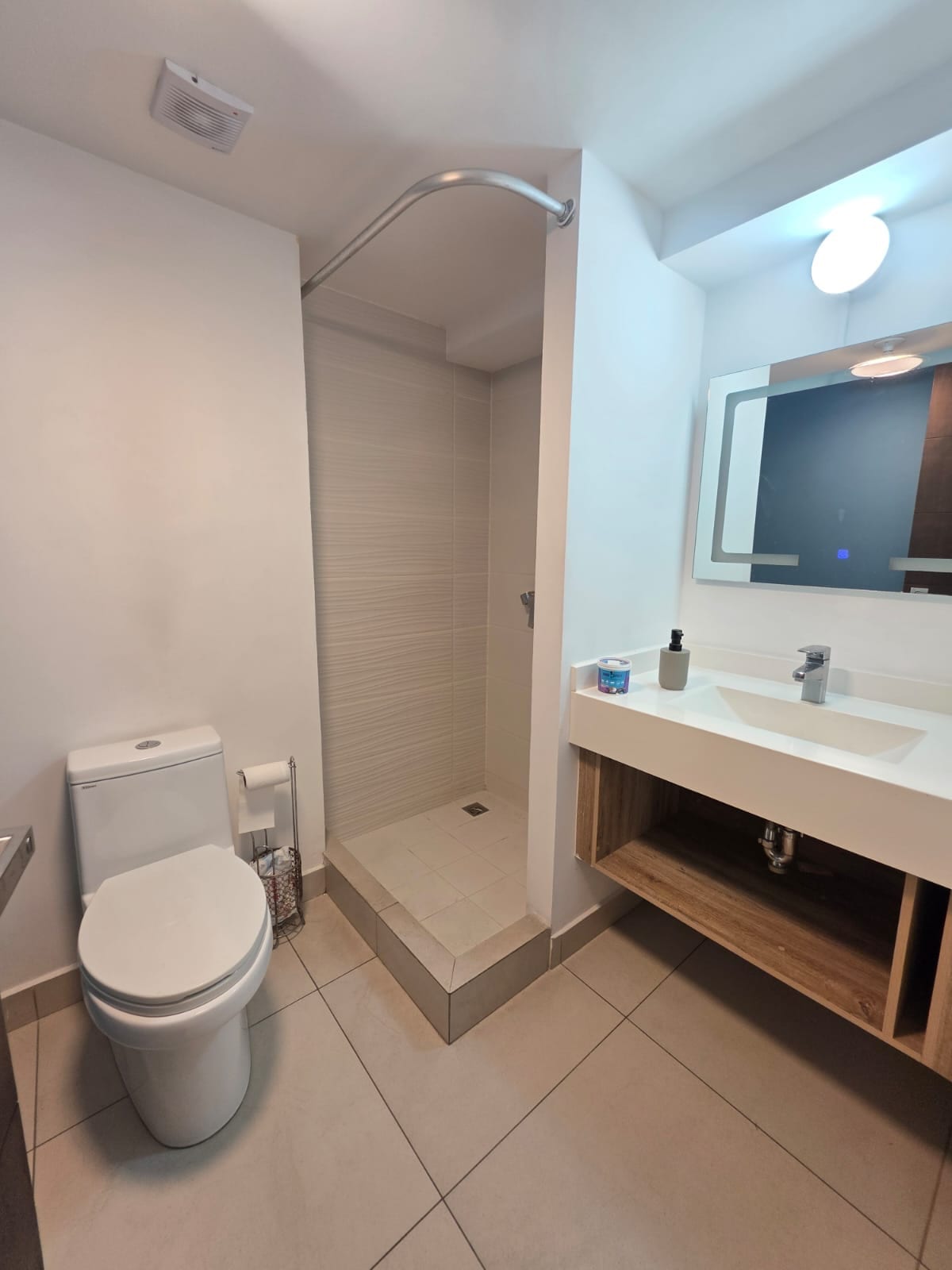 BE14 / Apartamento en Renta de 3 Habitaciones — Apartamento en Alquiler en Be14, Zona 14, Guatemala, Ciudad — foto 8 de 12