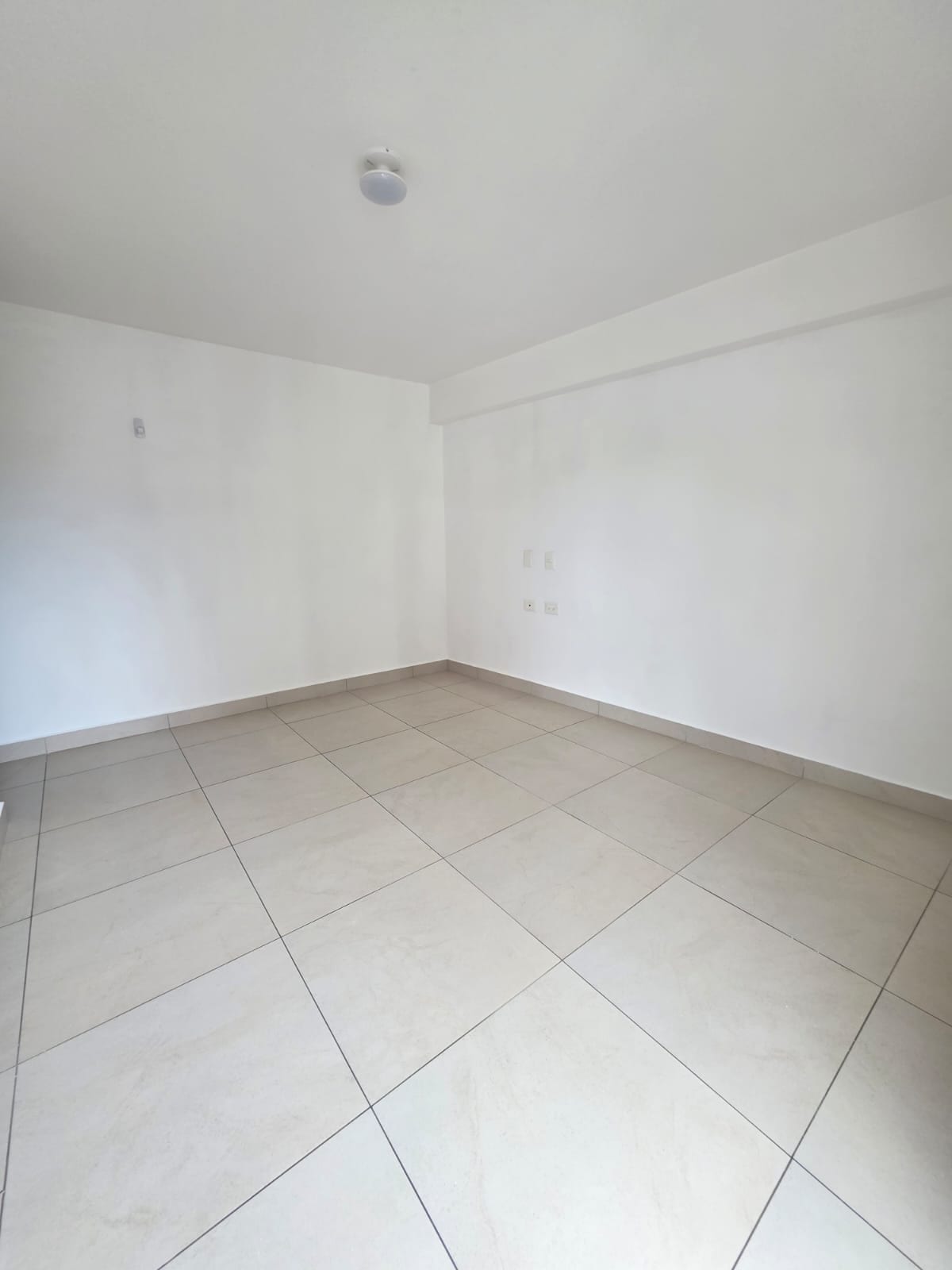 BE14 / Apartamento en Renta de 3 Habitaciones — Apartamento en Alquiler en Be14, Zona 14, Guatemala, Ciudad — foto 10 de 12