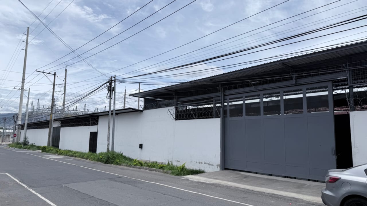 Bodegas No.3 y No.4 - a pocos metros de la Avenida Petapa Zona 12 — Bodega / Ofibodega en Alquiler en Altos de la colonia, Zona 12, Guatemala, Ciudad — foto 4 de 11