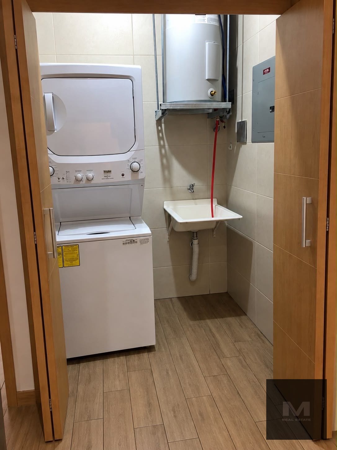 🏙️ Apartamento en Renta Zona 10 (+1) — Apartamento en Alquiler en City Haus, Zona 10, Guatemala, Ciudad — foto 3 de 9