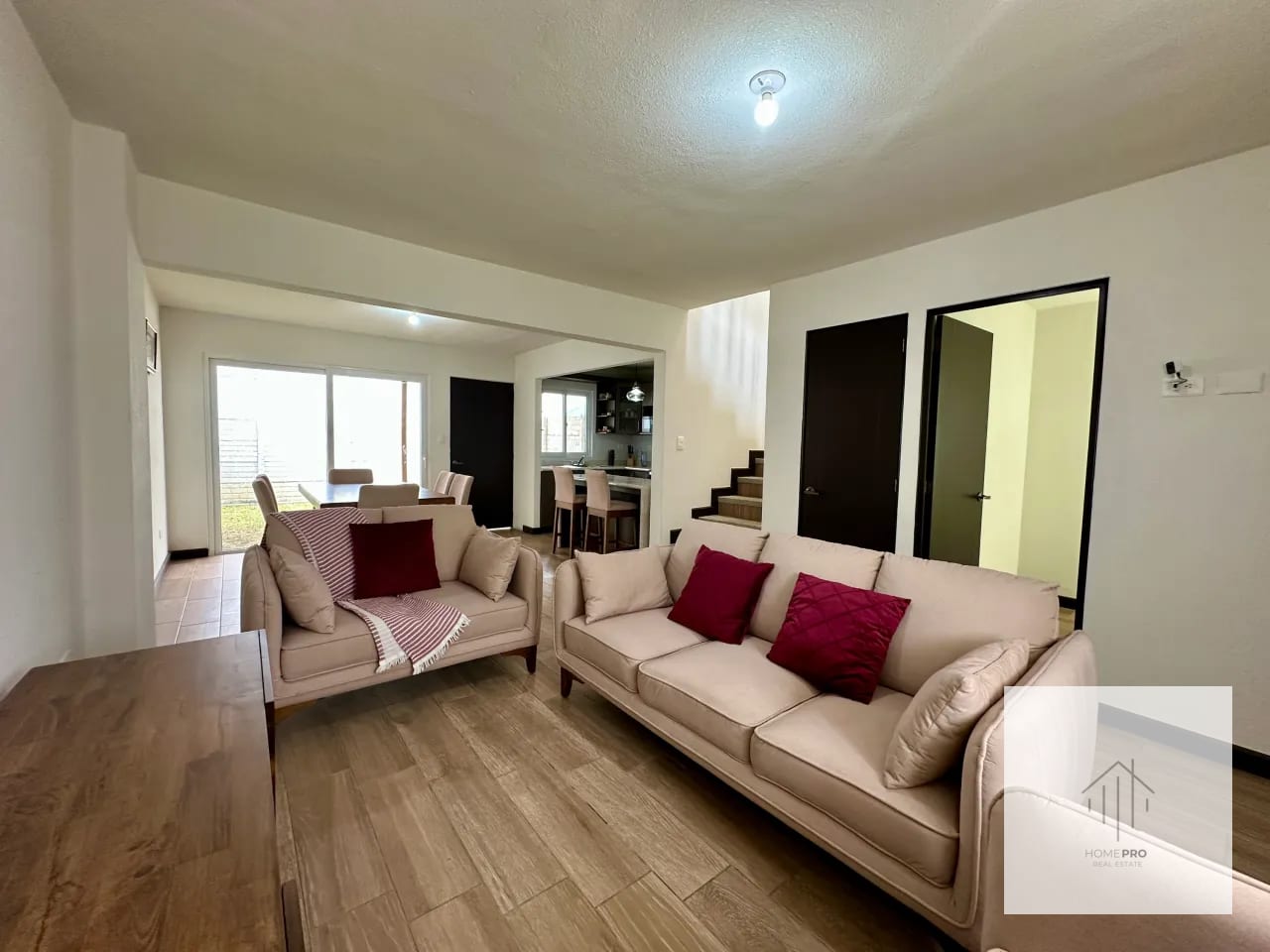 Casa Semi Amueblada en Venta en San José Pinula — Casa en Venta en Condado Florenza, San José Pinula, Guatemala, Ciudad — foto 1 de 17