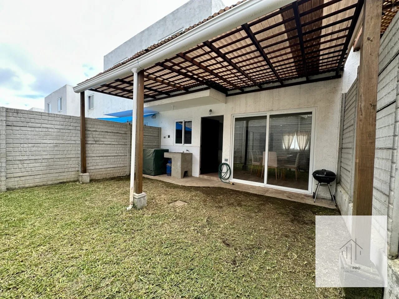 Casa Semi Amueblada en Venta en San José Pinula — Casa en Venta en Condado Florenza, San José Pinula, Guatemala, Ciudad — foto 6 de 17