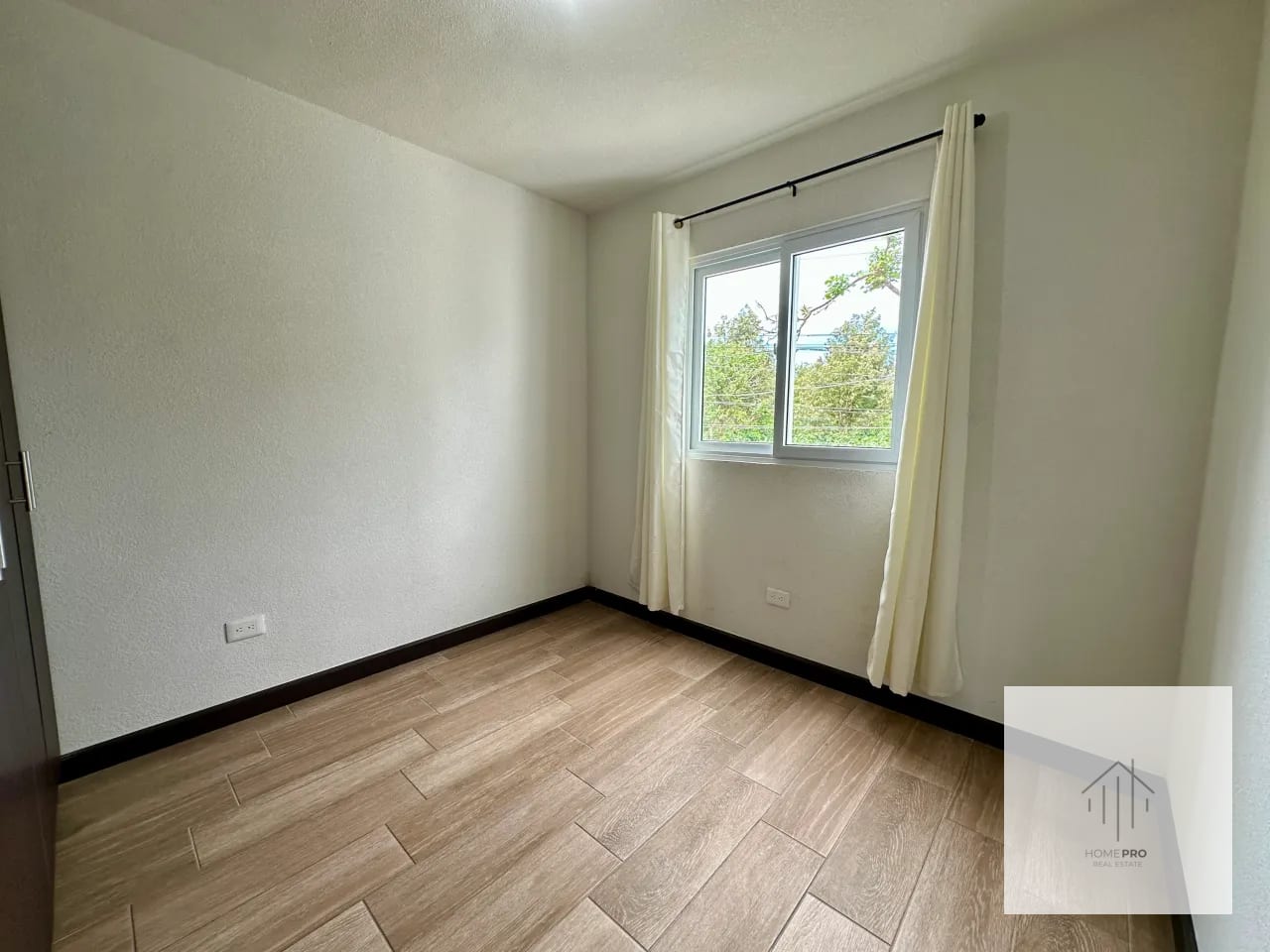 Casa Semi Amueblada en Venta en San José Pinula — Casa en Venta en Condado Florenza, San José Pinula, Guatemala, Ciudad — foto 12 de 17